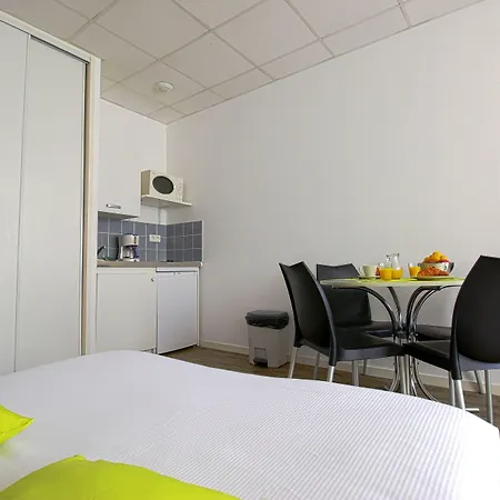 Kosy Appart'Hotels - Le Cours Moreau-2